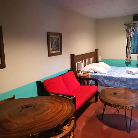Hostal Harvest House León المظهر الخارجي الصورة