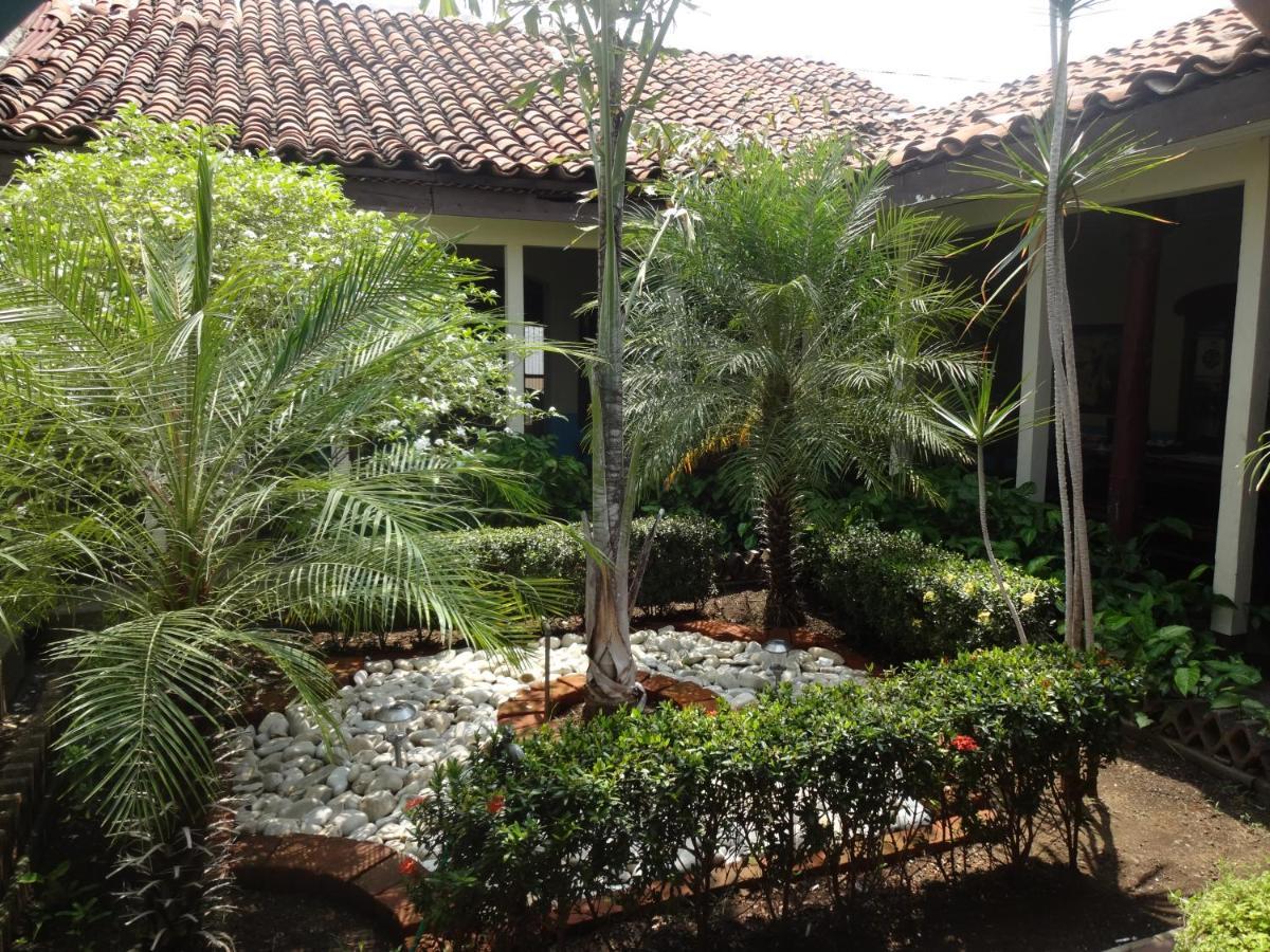 Hostal Harvest House León المظهر الخارجي الصورة