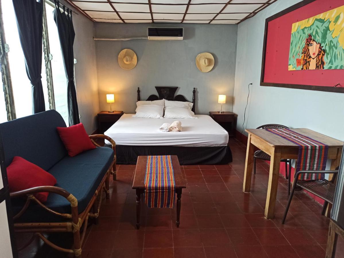 Hostal Harvest House León المظهر الخارجي الصورة