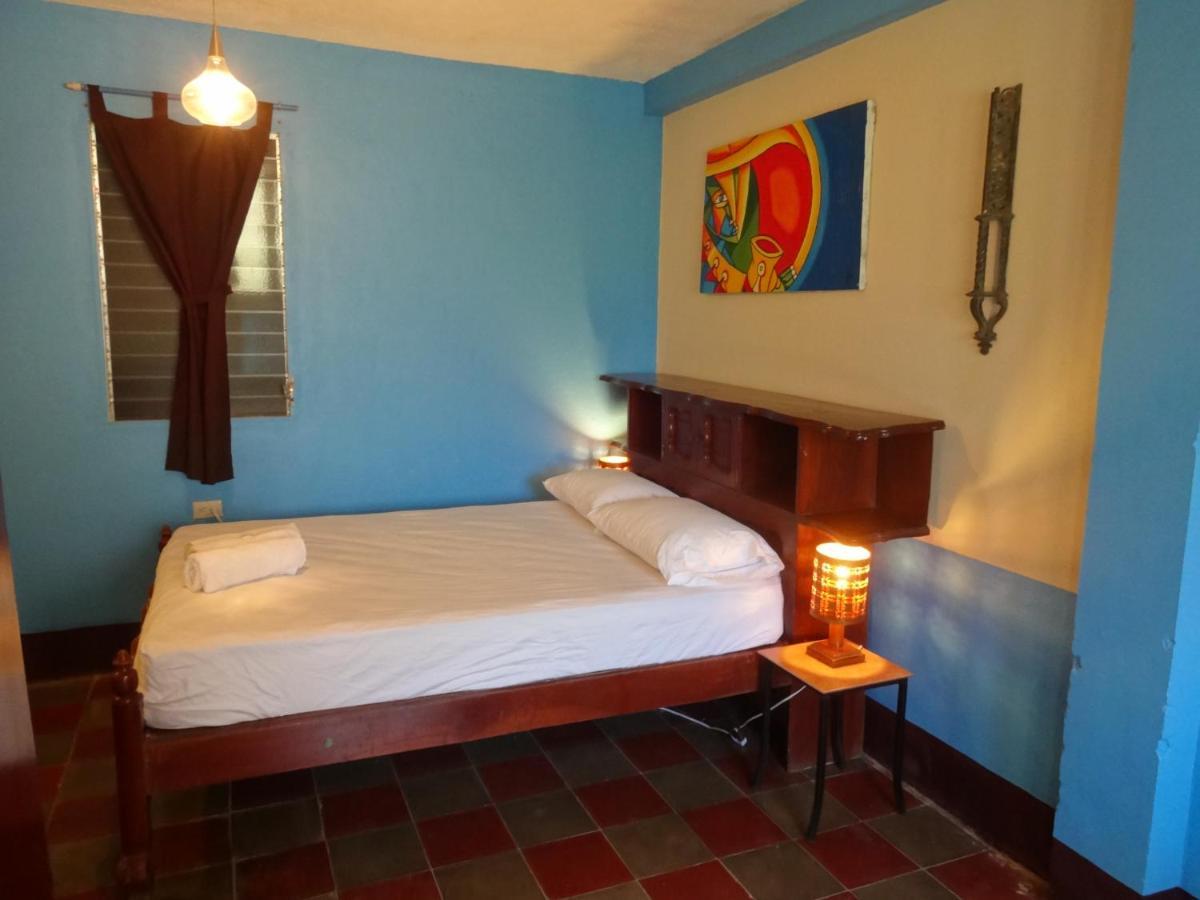 Hostal Harvest House León المظهر الخارجي الصورة
