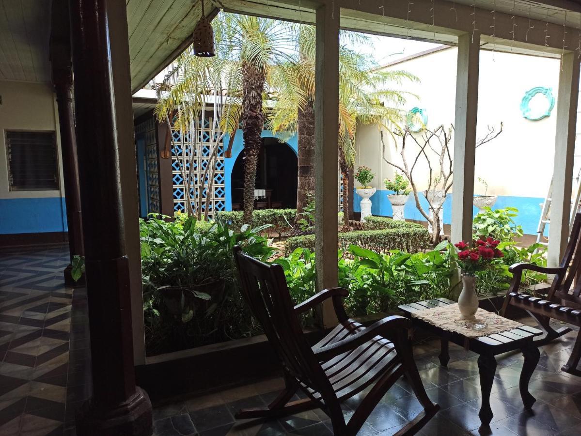Hostal Harvest House León المظهر الخارجي الصورة