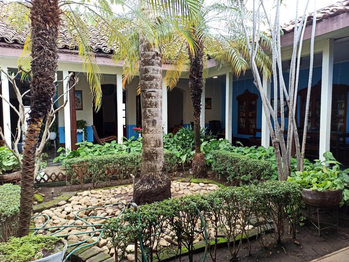 Hostal Harvest House León المظهر الخارجي الصورة