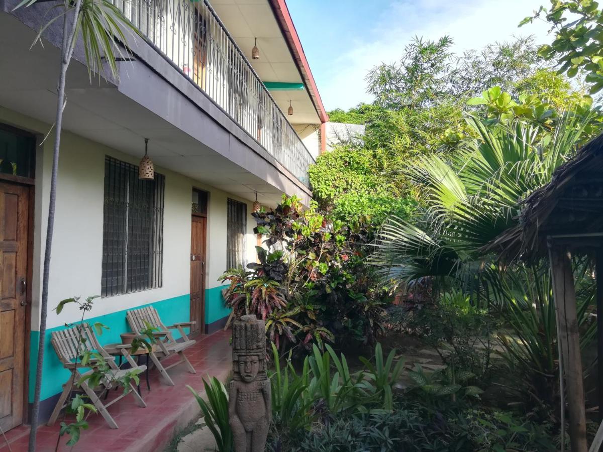 Hostal Harvest House León المظهر الخارجي الصورة