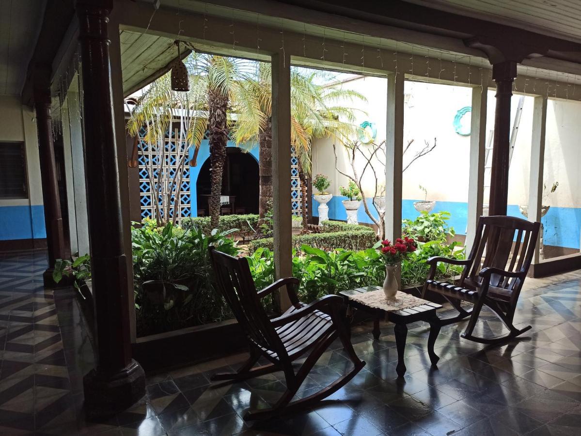 Hostal Harvest House León المظهر الخارجي الصورة
