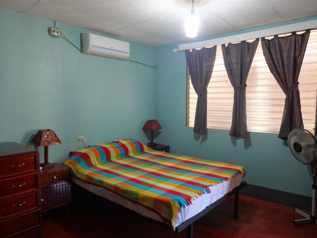 Hostal Harvest House León المظهر الخارجي الصورة
