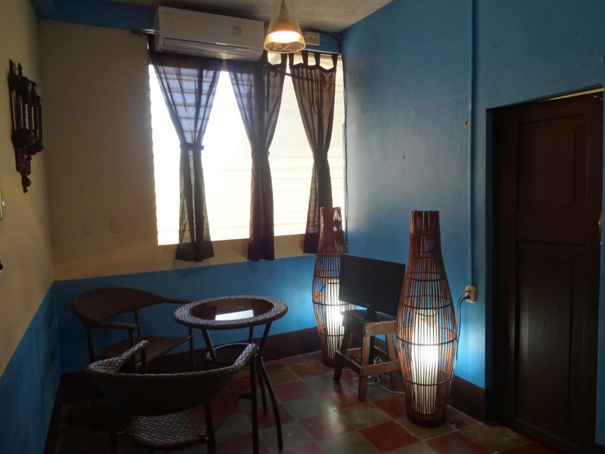 Hostal Harvest House León المظهر الخارجي الصورة