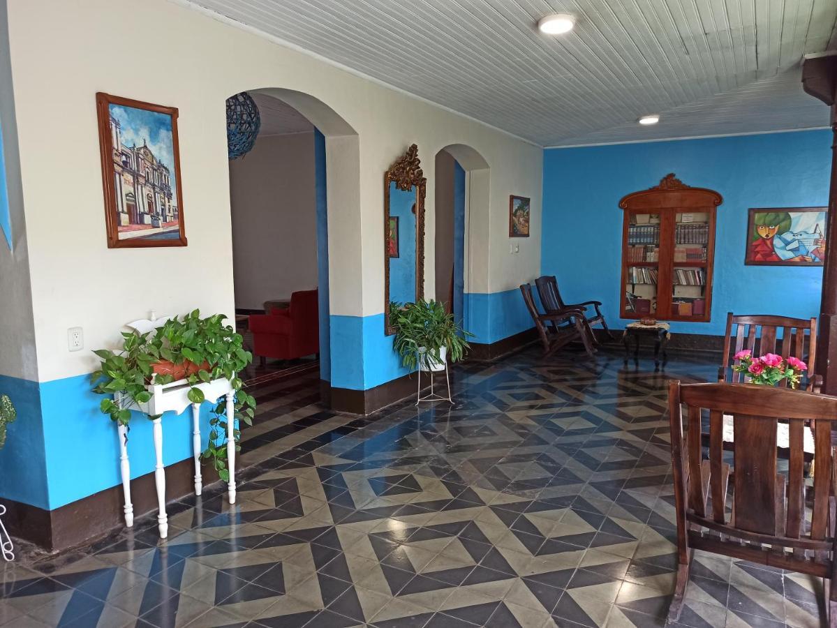 Hostal Harvest House León المظهر الخارجي الصورة