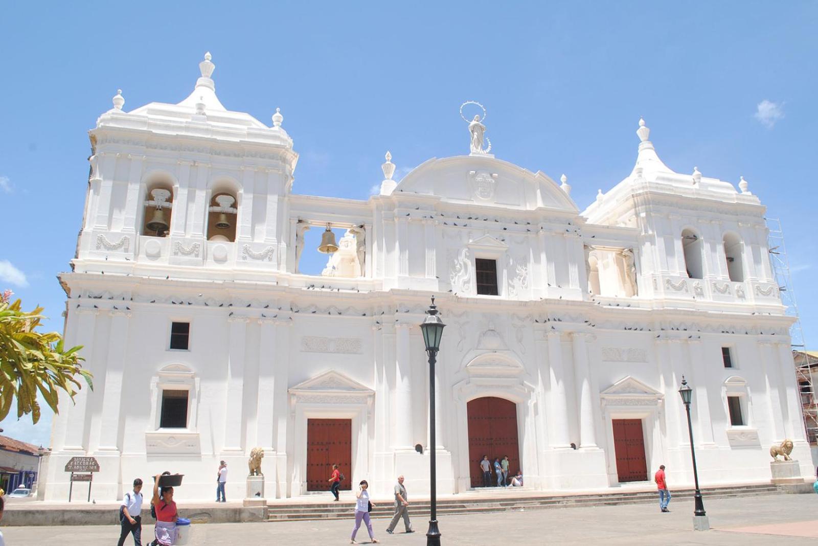 Hostal Harvest House León المظهر الخارجي الصورة